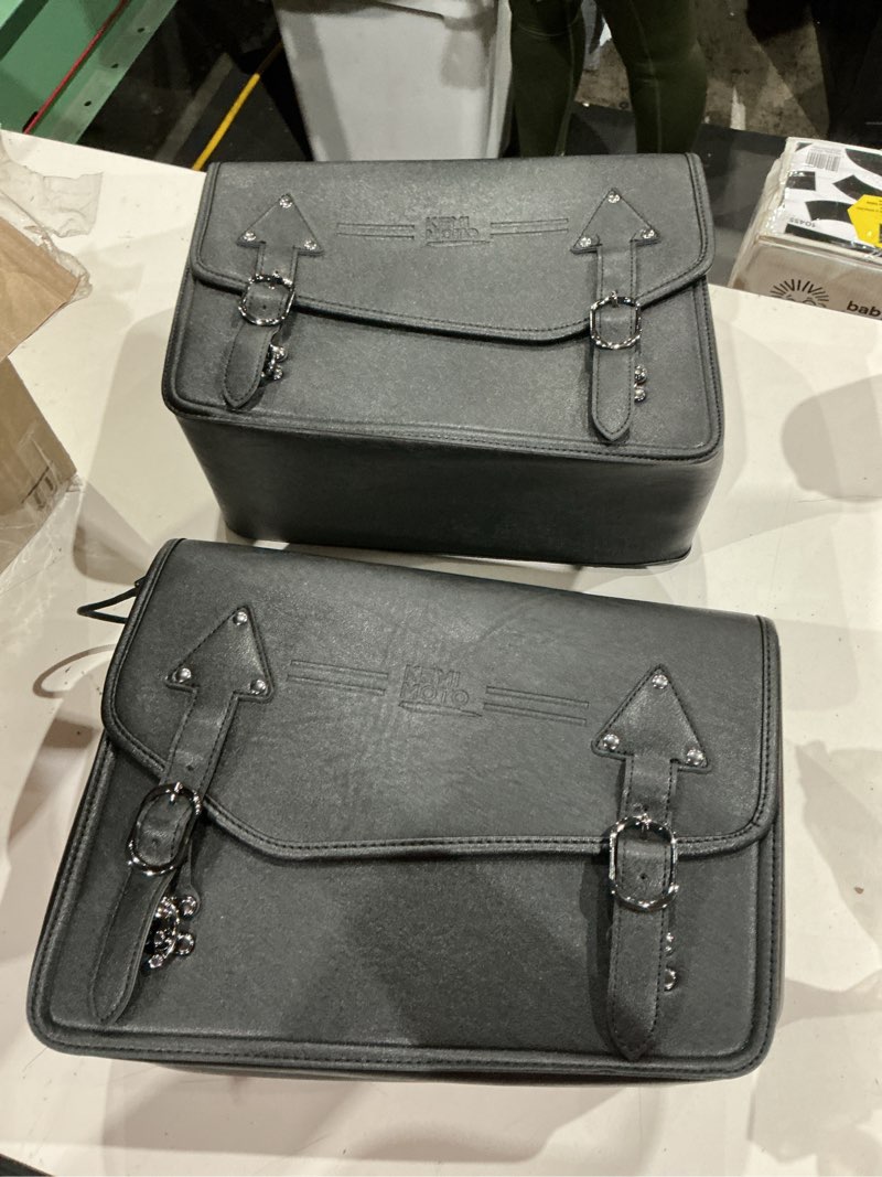 Condition photo showing Good Condition for kemimoto motorcycle saddlebags with/turn signal moving backwards 24l saddle bags motorcycle pu leather luggage bags compatible with softail sportster dyna models