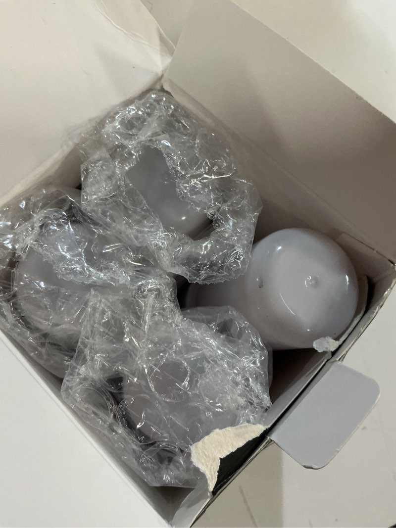 Condition photo showing New/Like New for hoogalife flame light bulbs, e26 led light bulb with effect of real candle fire light, 4w flame bulb with upside down effect, for christmas halloween home party holiday house room porch 4 pack