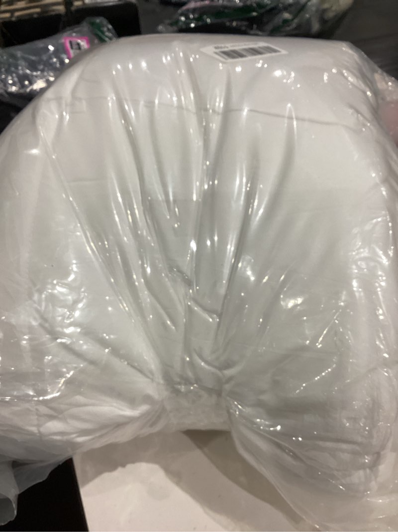 Condition photo showing Good Condition for COHOME Quilted Oversized Queen Size Comforter - All-Season Down Alternative Duvet Insert - Luxury Hotel Winter Warm White Comforter with Anti-Clump Tech & 8 Tabs - Reversible?98"x98"? White Oversized Queen Comforter