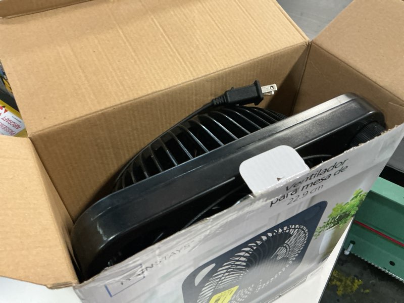 Condition photo showing Good Condition for mainstays 9 in 3-speed indoor personal table fan with portable handle, black, model fn2006bk