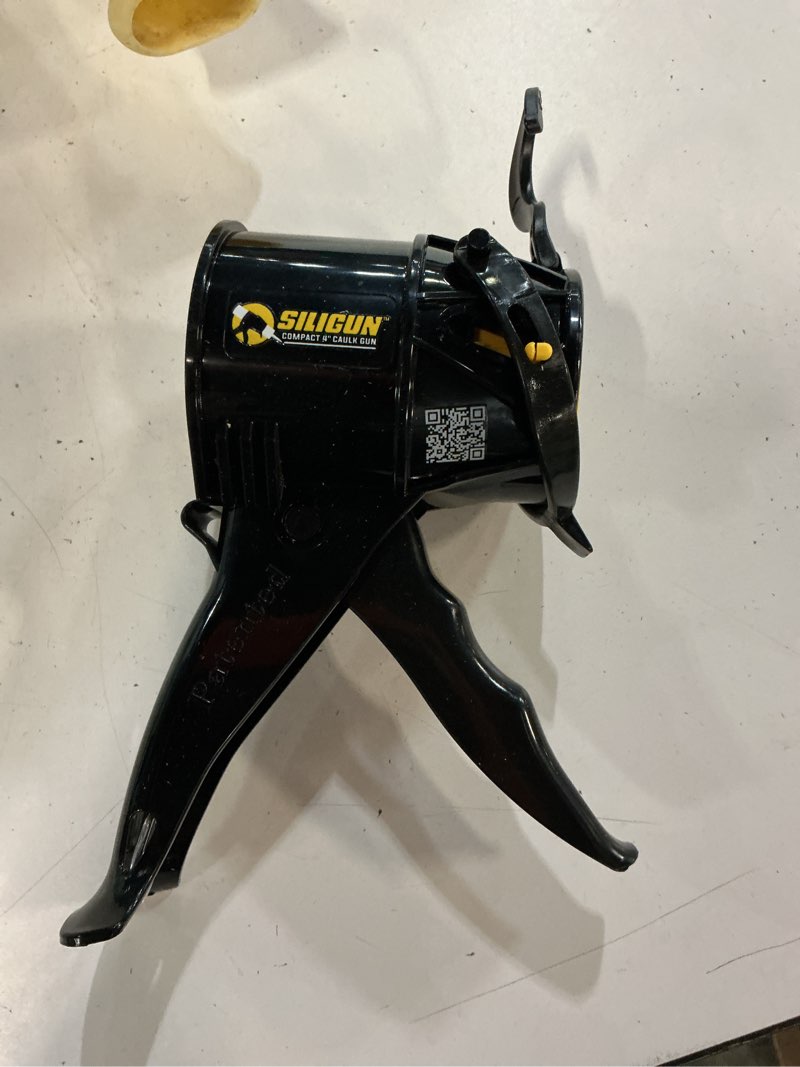 Condition photo showing New/Like New for siligun professional plastic drip free caulking gun