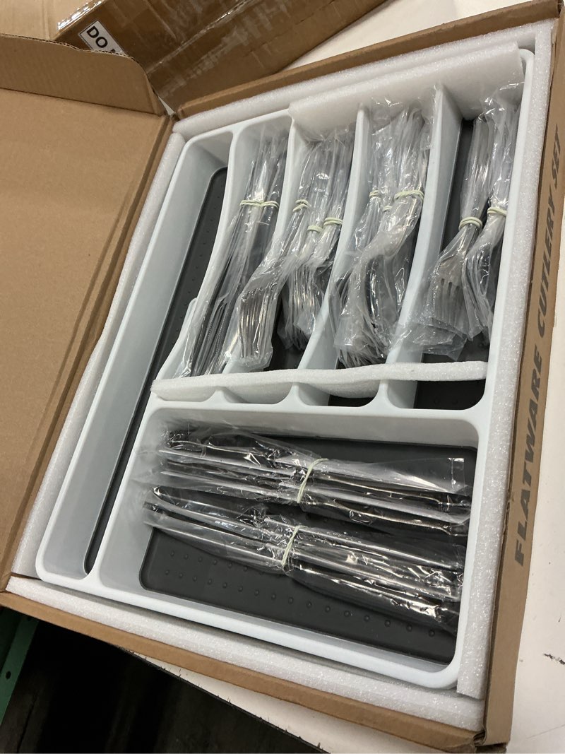 Condition photo showing Good Condition for 49-piece silverware set with organizer, heavy duty stainless steel flatware set for 8, cutlery utensil sets with steak knives, rust-proof, mirror polished, dishwasher safe, heavy duty