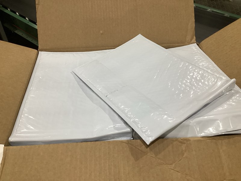 Condition photo showing Good Condition for amazon basics poly bubble mailer, 8.5" x 12" (internal size 8.25" x 11"), self-seal, 100-pack, white/grey 8.5" x 12" 100