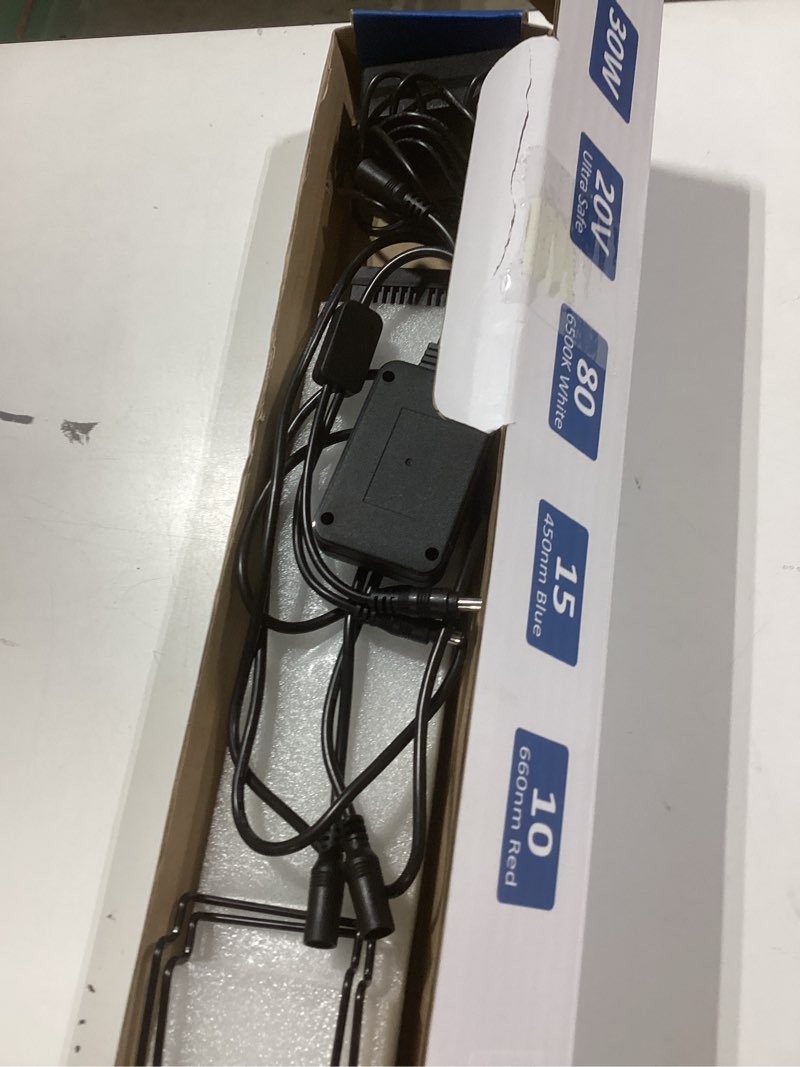 Condition photo showing Good Condition for NICREW SkyLED Plus Aquarium Plant Light, Freshwater Fish Tank Light with Ramp Up and Dim Down, Spectrum Adjustable and Lighting Schedule Programmable with Controller, 30-36 Inches, 30 Watts 30 - 36 in