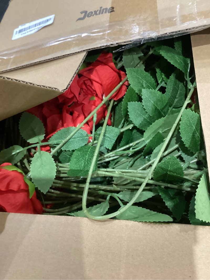 Condition photo showing Good Condition for Jexine 100 Pieces Artificial Roses Flowers Bulk, Long Stem Realistic Fake Silk Roses Bouquet for Table Centerpiece Vases Wedding Party Kitchen Decor(Red)