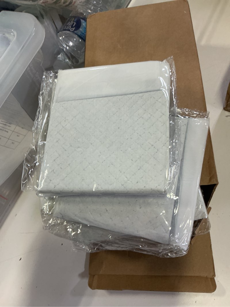 Condition photo showing Good Condition for cenproz spill absorbent pads 15" x 20" heavyweight oil absorbing mats,white absorbing heavy weight oil-only absorbent mat pad (30pcs)