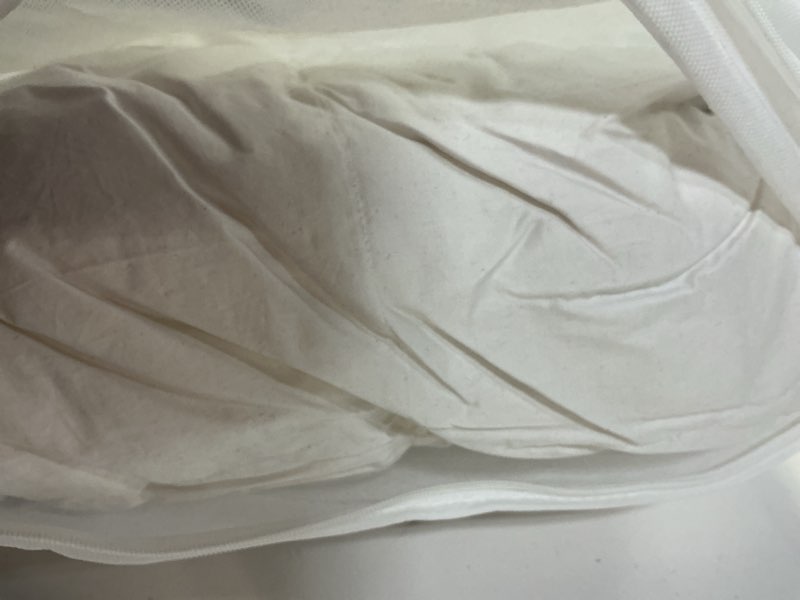 Condition photo showing Good Condition for lightweight premium down comforter, twin, down