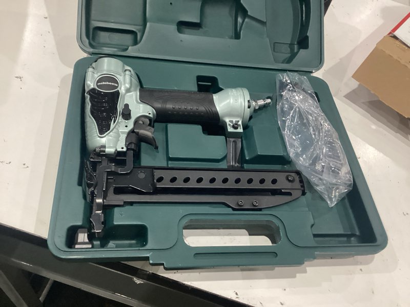 Condition photo showing Good Condition for metabo hpt 18 ga. 1/4 in. narrow crown stapler kit