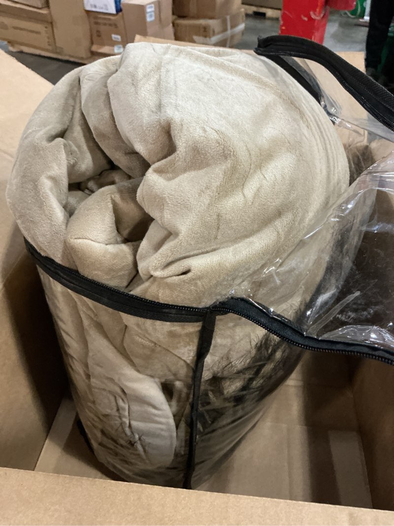 Condition photo showing Good Condition for Luxury Plush Faux Fur Throw Blanket, Long Pile Brown with Black Tipped Blanket, Super Warm, Fuzzy, Elegant, Fluffy Decoration Blanket Scarf for Sofa, Armchair, Couch and Bed, 60''x 80'' Brown 60'' x 80''