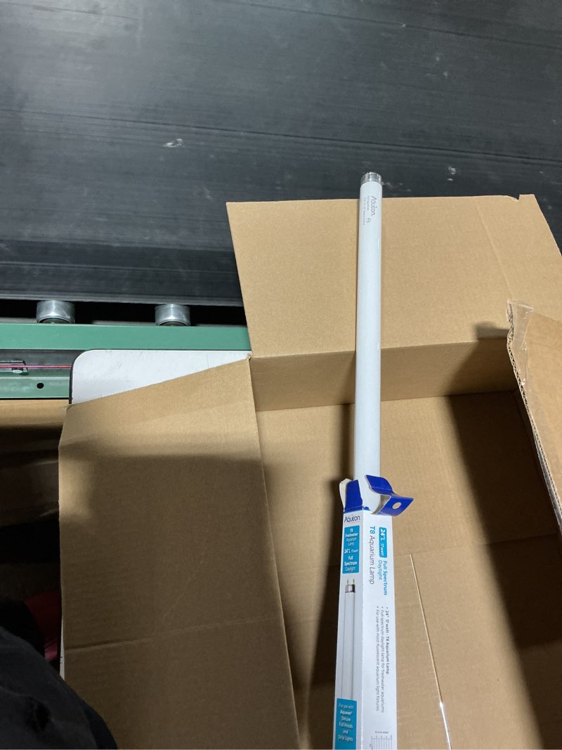 Condition photo showing Good Condition for aqueon t8 fluorescent lamp replacements daylight 24 inches