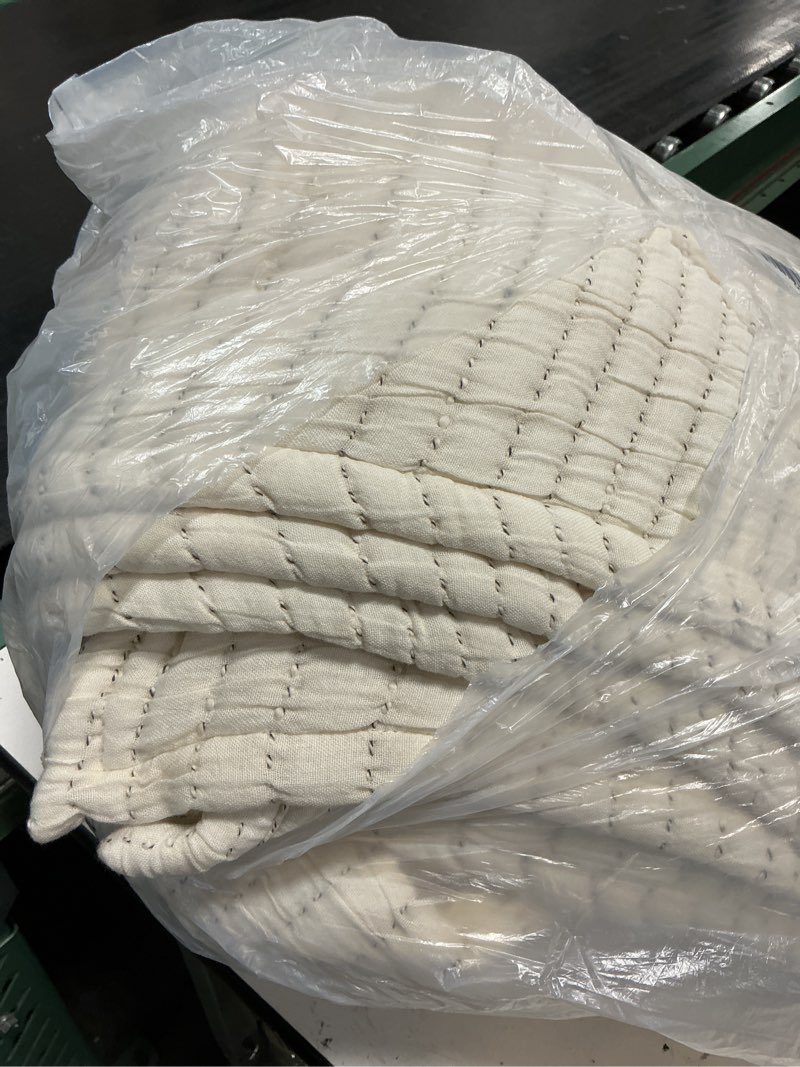 Condition photo showing Good Condition for organic cotton channel stitch coverlet set, king/cal king, undyed