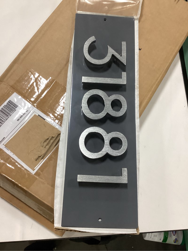 https://lotting-media.assets.bidfta.com/lotting_48d746e7-6a61-4c2f-b1ef-945c77824c1d