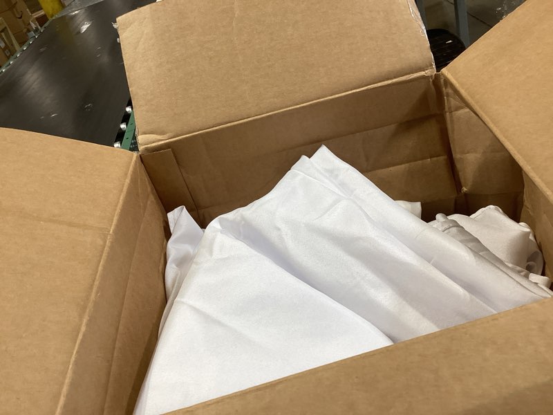 Condition photo showing Good Condition for fitable 6 pack white round tablecloths - 120 inches in diameter - stain resistant and washable table clothes, polyester fabric table covers for wedding, party, banquet, formal events white 120 in round, 6 pack