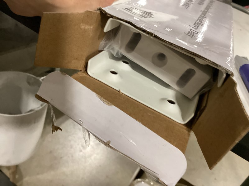 Condition photo showing Good Condition for qualward air conditioner bracket window ac support brackets - heavy duty with 2 arms, up to 180 lbs for 12000 to 24000 btu ac units- fits single or double hung windows up to 180 lbs, drilling required