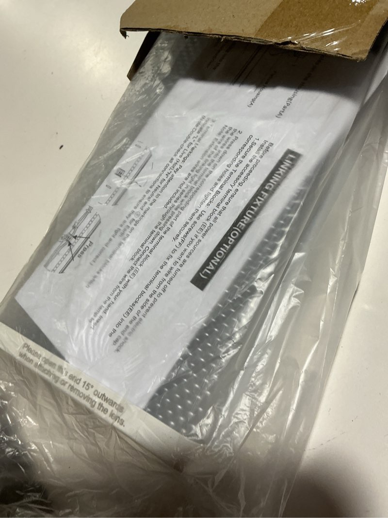 Condition photo showing Good Condition for hykolity 4ft led wraparound light, 40w, 4400lm, 4000k, [2-lamp 32w fluorescent equiv.], 4 foot led wrap light fixture, flush mount office ceiling light for garage, office, kitchen, etl listed 4000k - 40w 4ft 40w