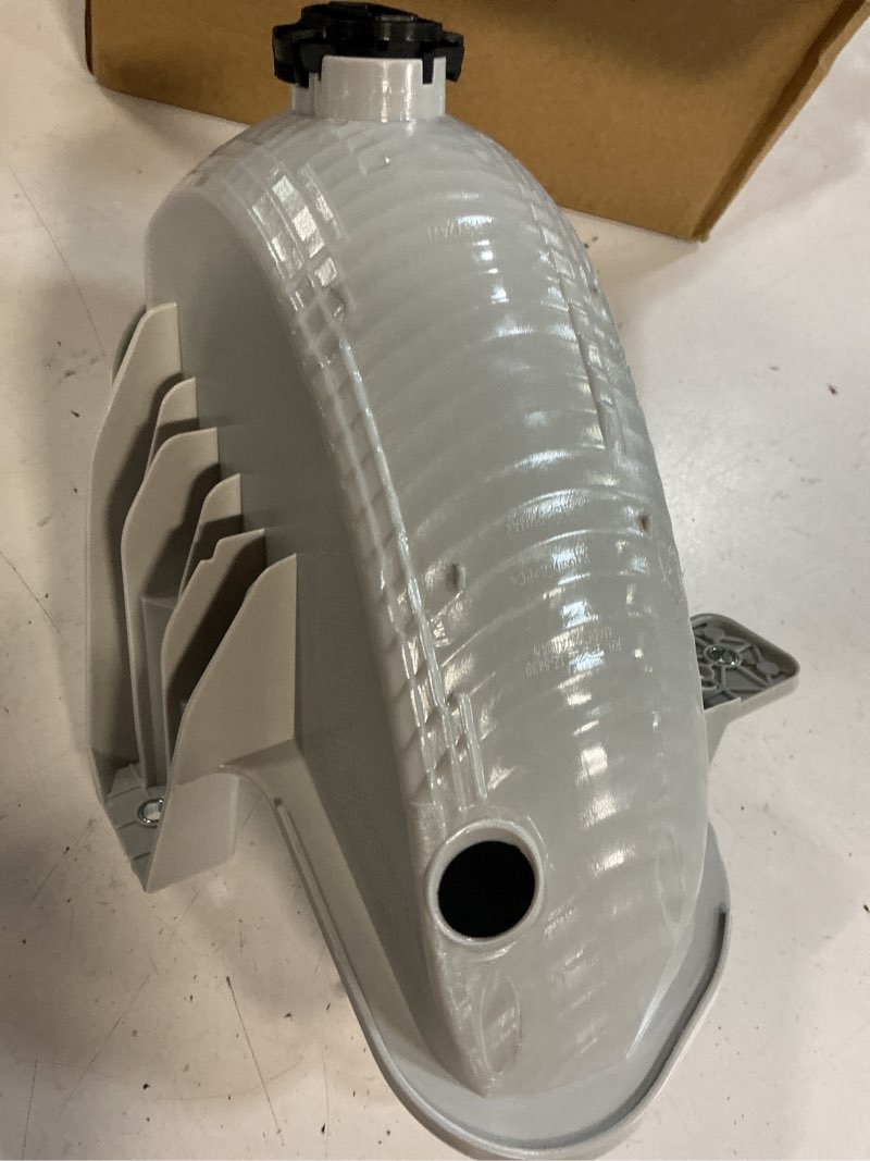 Condition photo showing New/Like New for tyc right turn signal/parking light assembly compatible with 2019-2021 jeep renegade