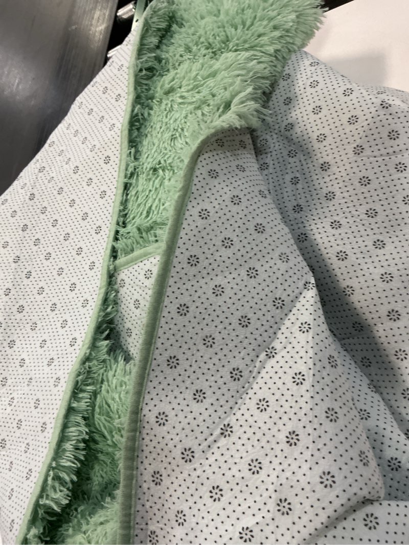 Condition photo showing Good Condition for Sage-Green Area Rug 8x10 Large Rugs for Living Room Bedroom, Fluffy Soft Rug Modern Carpets for Kids Room, Non-Skid Rectangular Indoor Rug for Girls Boys Playroom Nursery Room Home Decor 8' x 10' (Rectangular) A-sage-green