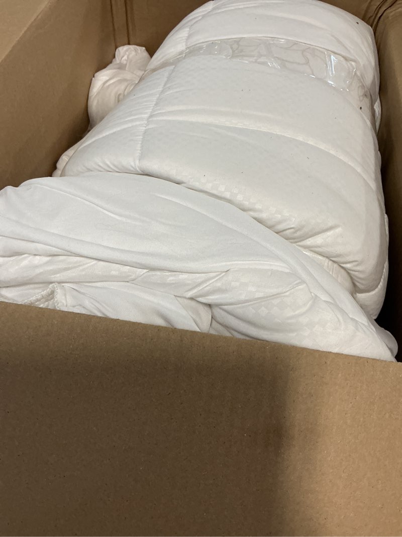 Condition photo showing Good Condition for matbeby king size mattress pad - cooling breathable mattress topper, quilted fitted mattress protector, pillow top mattress cover with 8-21" deep pocket, soft, machine washable, white, 78x80 inches white - checkered king