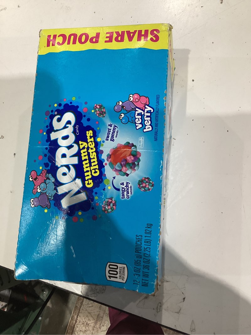 Condition photo showing New/Like New for Nerds Gummy Clusters Candy, Very Berry, 3 Ounce (Pack of 8) Very Berry 3oz (Pack of 8