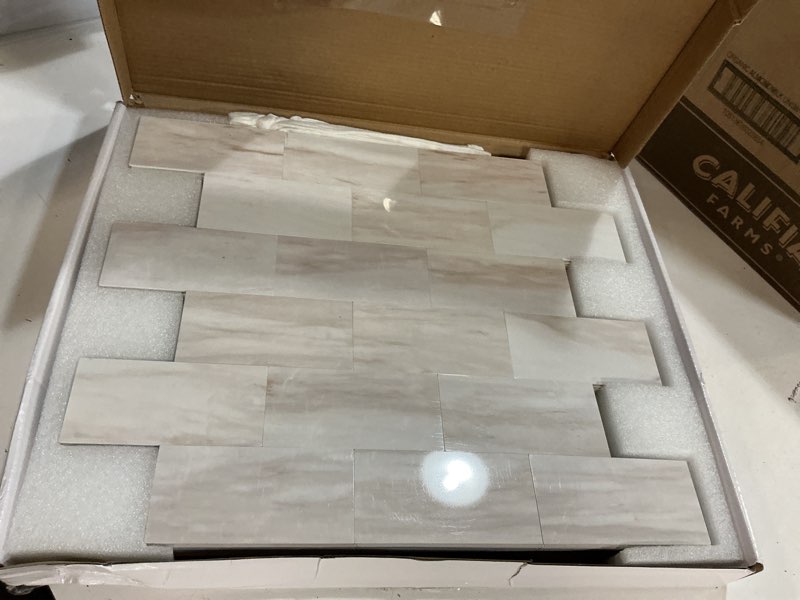 Condition photo showing New/Like New for stickgoo 10-sheet subway tile peel and stick backsplash, seamless design polished eurasia beige kitc