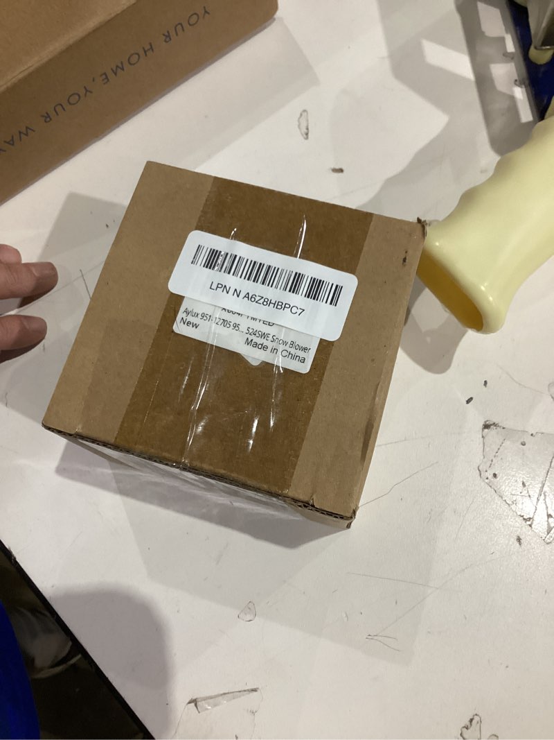 Condition photo showing New/Like New for 951-12705 951-10974 Carburetor for MTD Cub Cadet Troy-Bilt 2410 2620 31AS62N2711 31AS2P5C711 31AS62EE731 for Squall 2100 Cub Cadet 524SWE Snow Blower