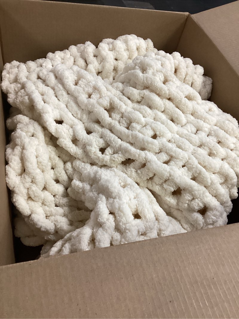 Condition photo showing Good Condition for bigacogo chunky knit throw blanket for couch, 40x60 inches, beige | hand knit with jumbo chenille, soft breathable cable knit for sofa bed living room, machine washable, gift for mom friend beige 40"x60" (medium size throw?