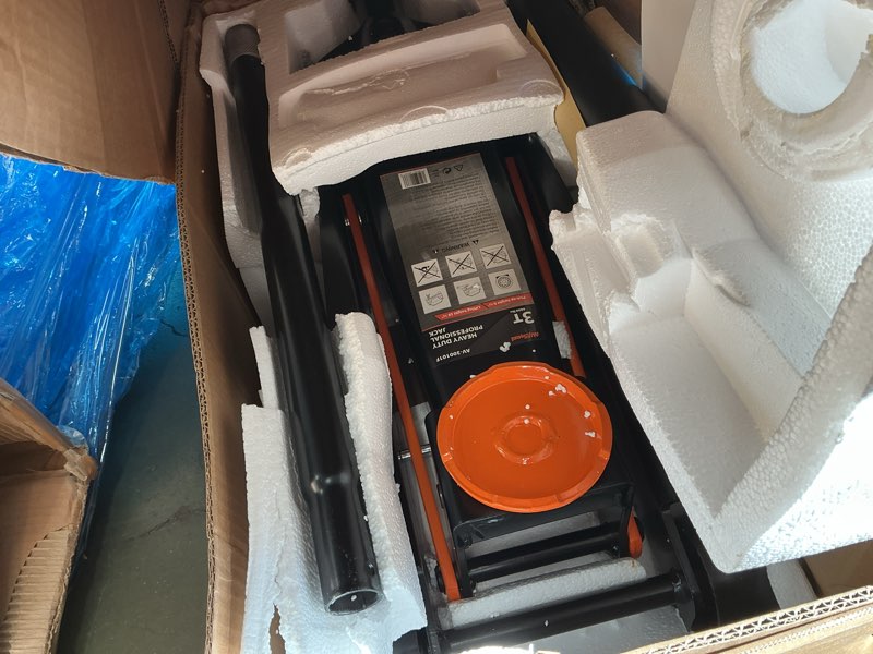 Condition photo showing Good Condition for 3 Ton Floor Jack (6600 lbs), Heavy Duty Hydraulic Jack for Car, Heavy-Duty Floor Jack with Single Piston Pump, Quick Lift Car Jack 3 ton with Lifting Range 5.5'' to 18.5''