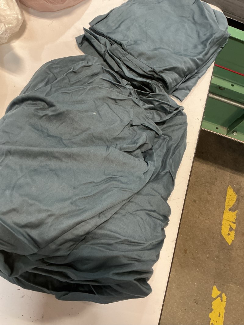 Condition photo showing Good Condition for quince bamboo fitted sheet set of 3, queen, nightfall