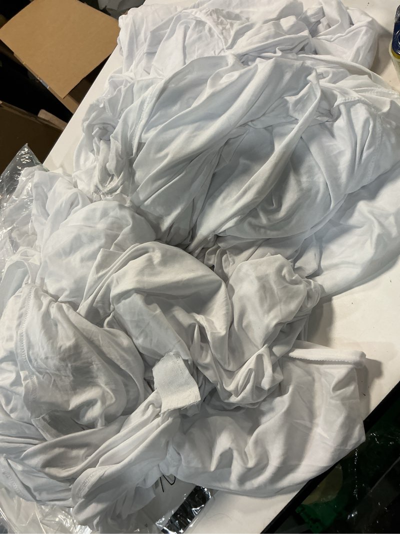 Condition photo showing Good Condition for VEVOR 50 Pcs White Chair Covers Polyester Spandex Chair Cover Stretch Slipcovers for Wedding Party Dining Banquet Flat-Front Chair Covers 50PCS White-a