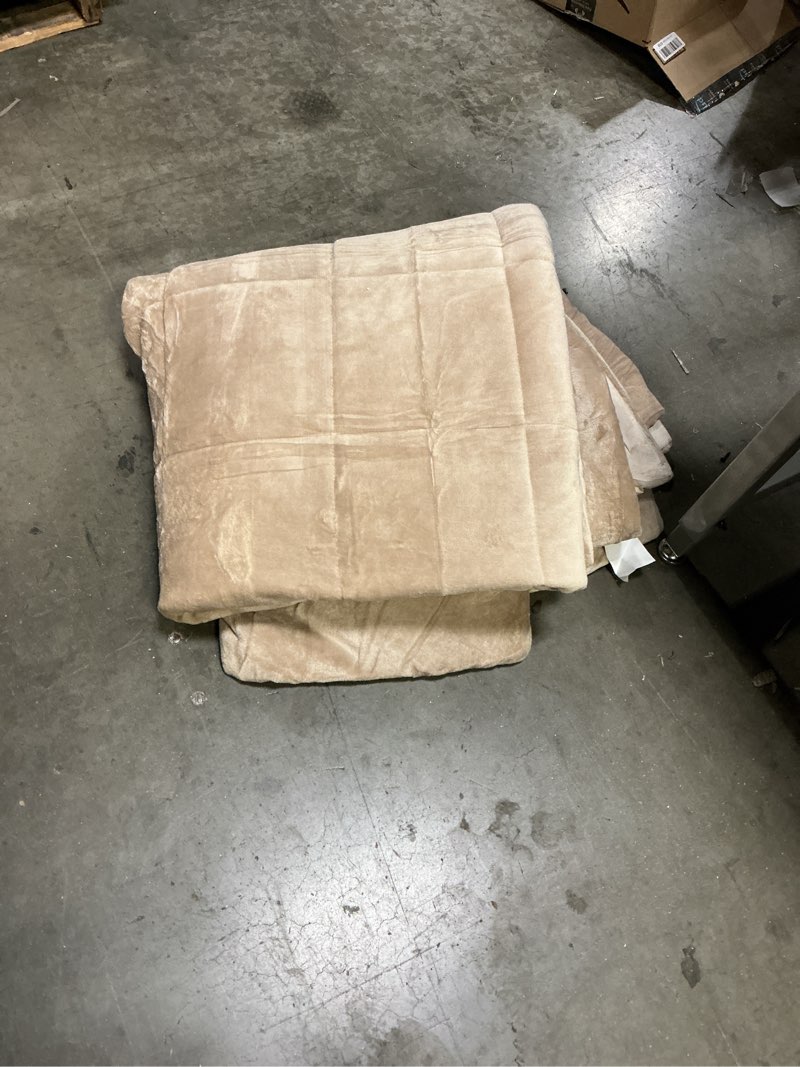Condition photo showing As Is for (Incomplete) ele ELEOPTION King Size Comforter Set 3pcs Winter Autumn Super Soft Fuzzy Bedding Sets with Fleece Warm Comforters (106x90 inches) and 2 Pillowcases (20x28 inches) for Bedroom Light Coffee/Camel Light Coffee King (106x90 inches)