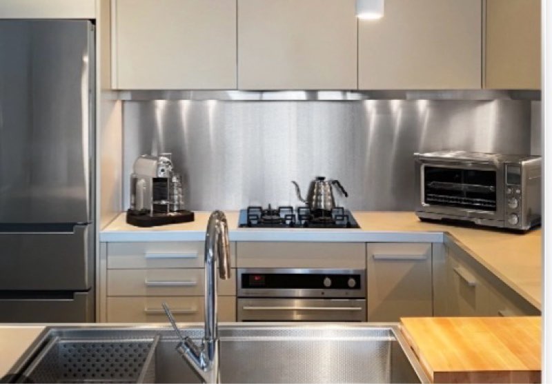 Stainless steel backsplash