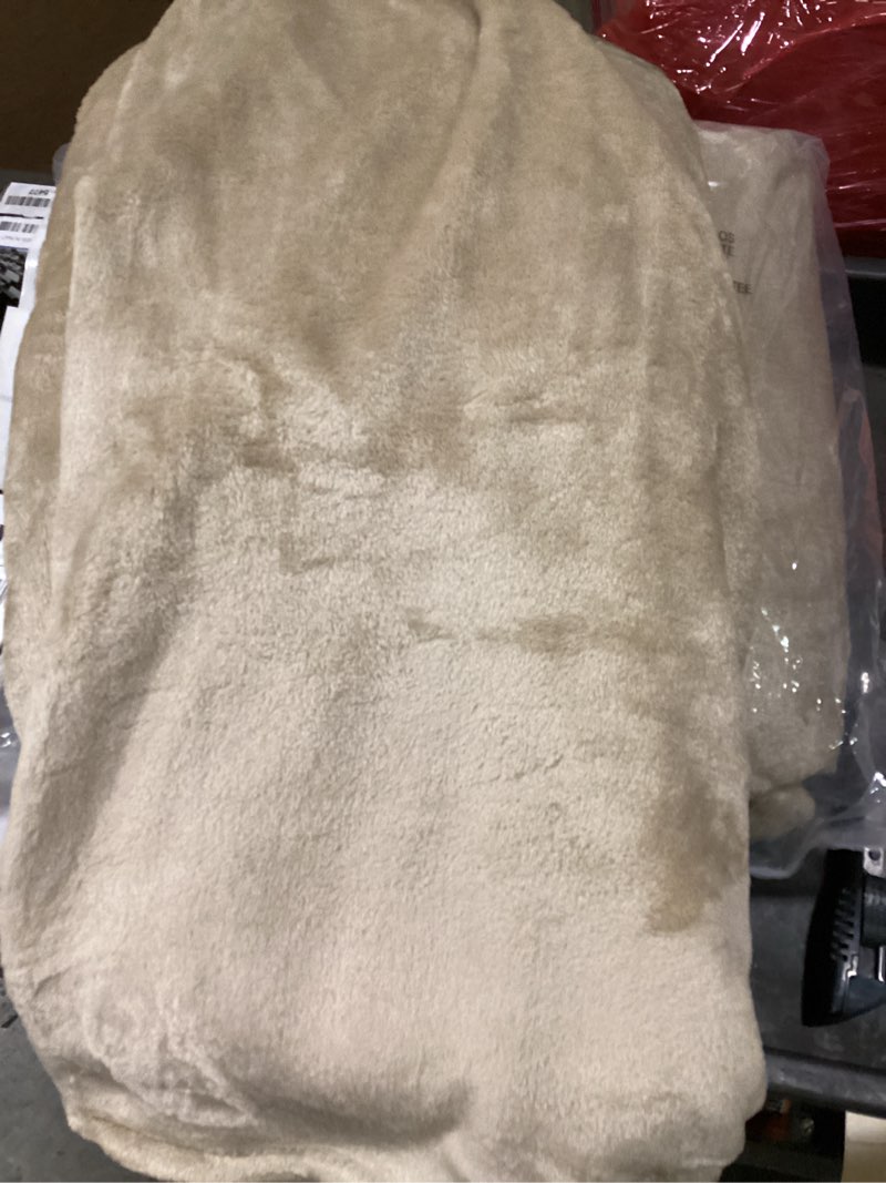 Condition photo showing Good Condition for (size unknown) fleece blanket luxury anti-static fuzzy soft microfiber bed blanket, camel