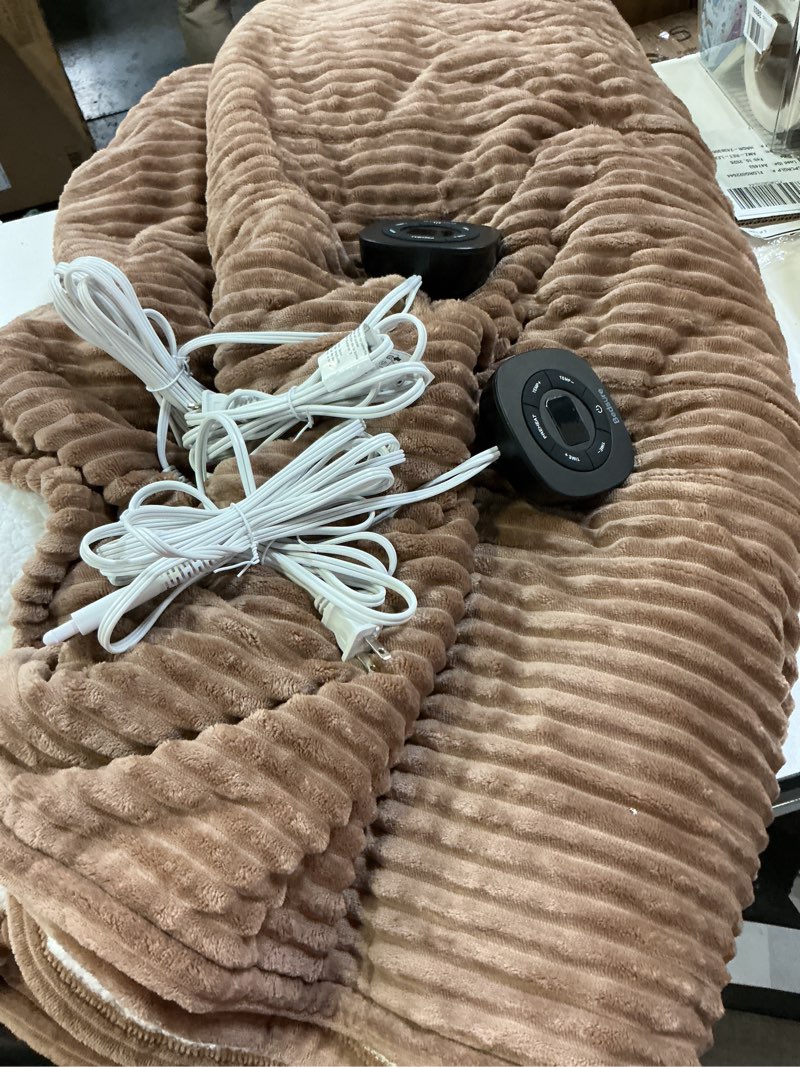 Condition photo showing Good Condition for Bedsure GentleSoft Electric Blanket Queen Size - Soft Ribbed Flannel Heated Blanket with Dual Control, Heating with 10 Heat Settings & 10 Time Settings, 8 hrs Timer Auto Shut Off (84x90 inches, Brown) 06 - Brown Queen