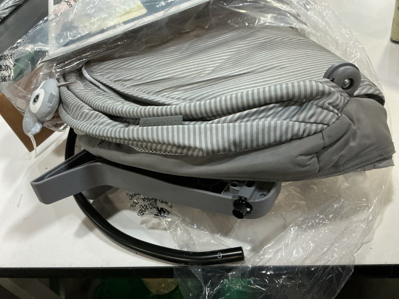 Condition photo showing Good Condition for safety 1?? sleepy traveler bassinet  dreamscape