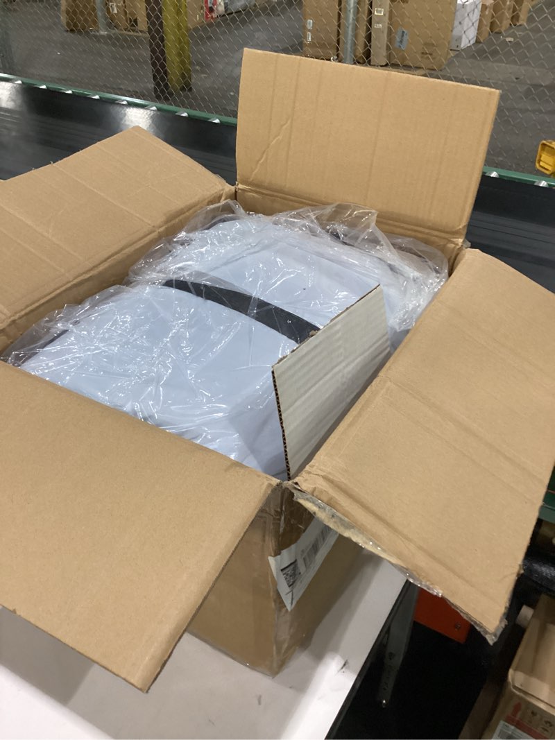 Condition photo showing Good Condition for t-top boat cover, 600d waterproof tear-resistant polyester, reinforced seams, all-weather protection (23-25ft)
