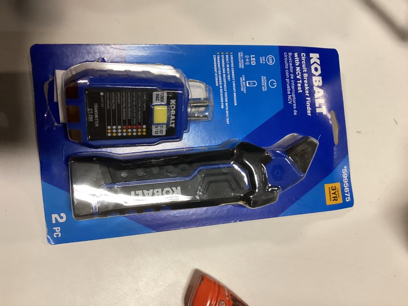 Condition photo showing Good Condition for Kobalt Circuit breaker finder Specialty meter