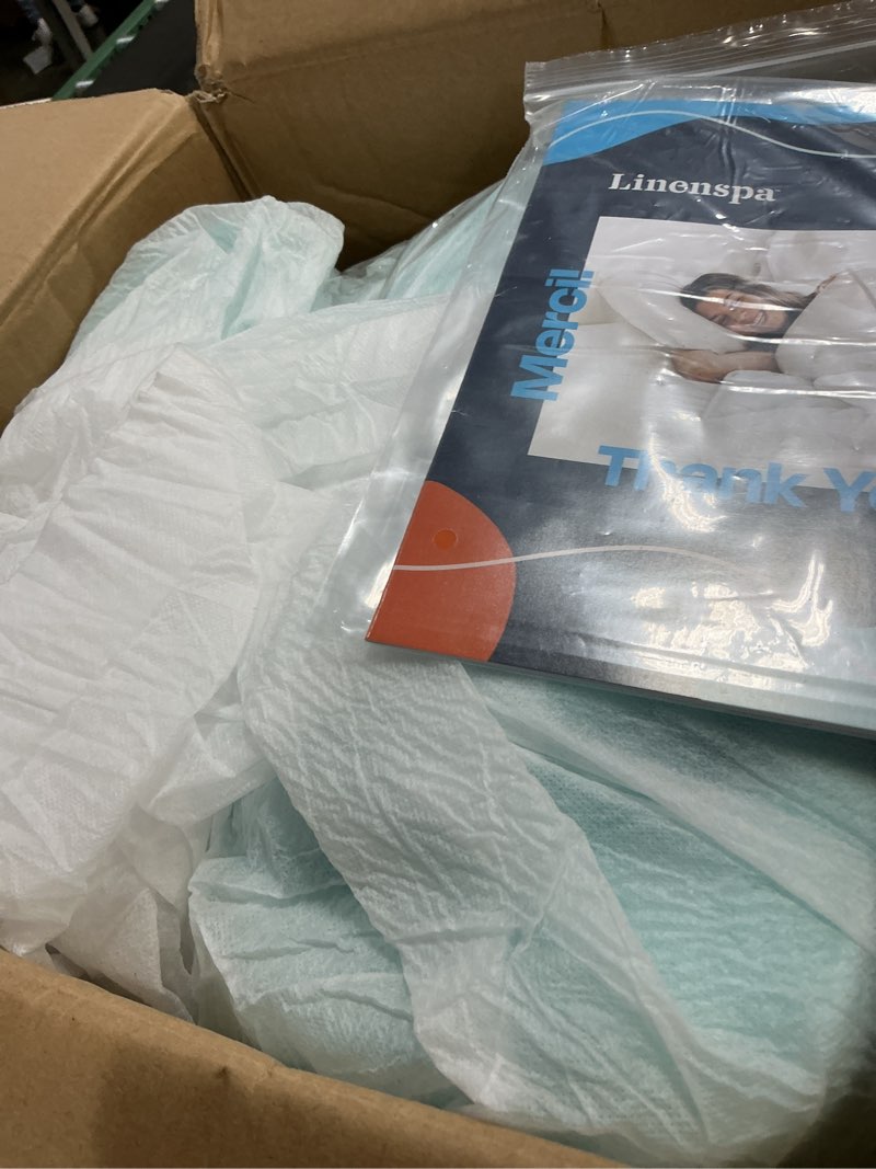 Condition photo showing New/Like New for LINENSPA Memory Foam Mattress Topper - 3 Inch Gel Infused Memory Foam - Plush Feel - Cooling and Pressure Relieving - CertiPUR Certified - Dorm Room Essentials - Queen Size Queen 3 Inch Classic Gel