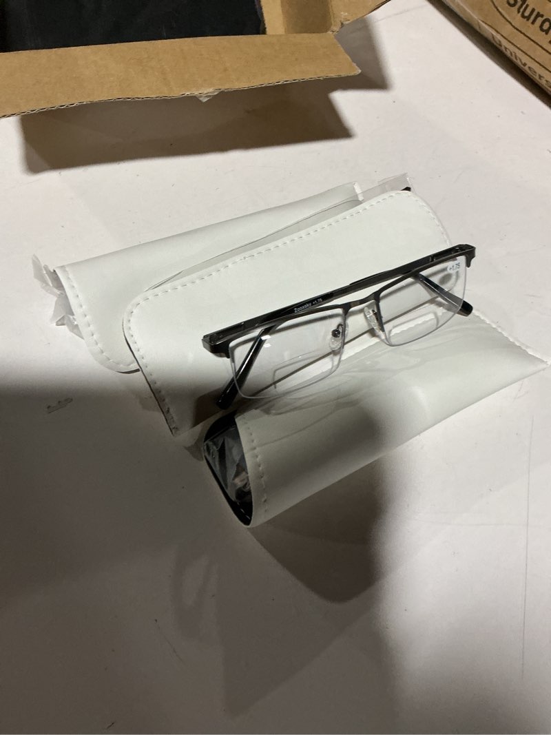 Condition photo showing Good Condition for zooxsky 3 Pack Bifocal Reading Glasses for Men,Lightweight Metal Half Frame Clear Top Bi-focal Reade