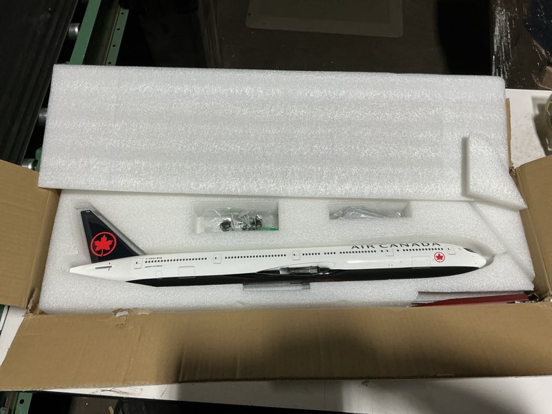 Condition photo showing Good Condition for Skymarks Daron Air Canada A330-300 1/200 2017 Livery SKR981, Brown