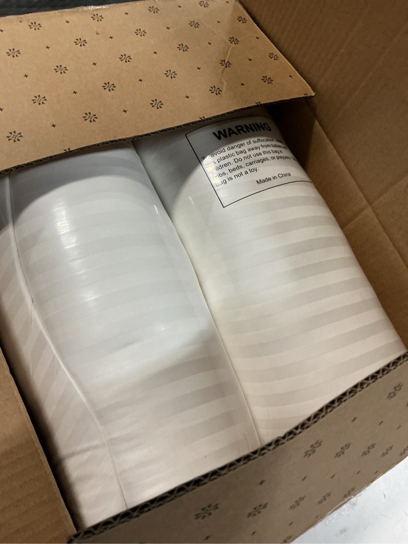 Condition photo showing New/Like New for Beckham Hotel Collection Bed Pillows Standard/Queen Size Set of 2 - Original Soft Down Alternative Pillow for Sleeping - Soft Support for Back, Stomach or Side Sleepers Queen / Standard White