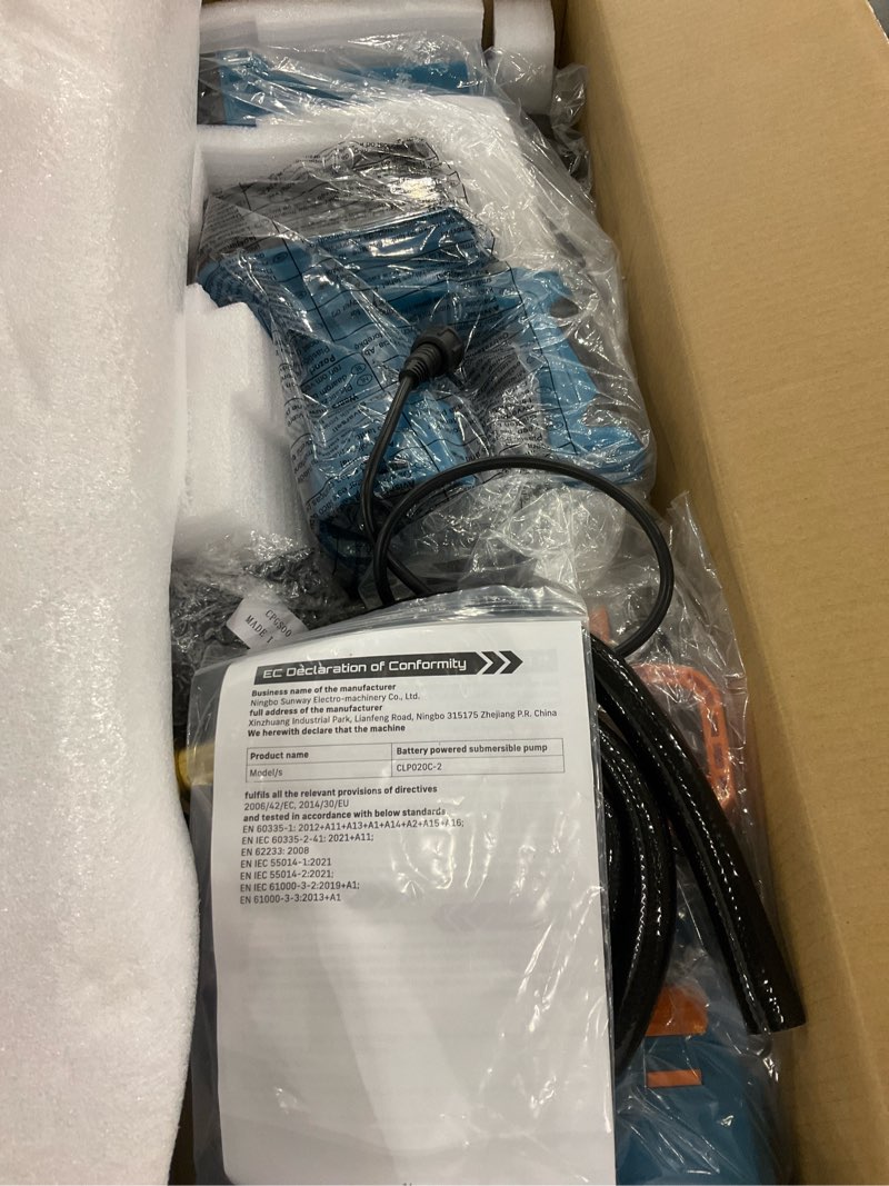 SEESII Cordless Stick Water Transfer Pump, with 2×4000mAh Batteries&Charger, Detachable Battery Pod,