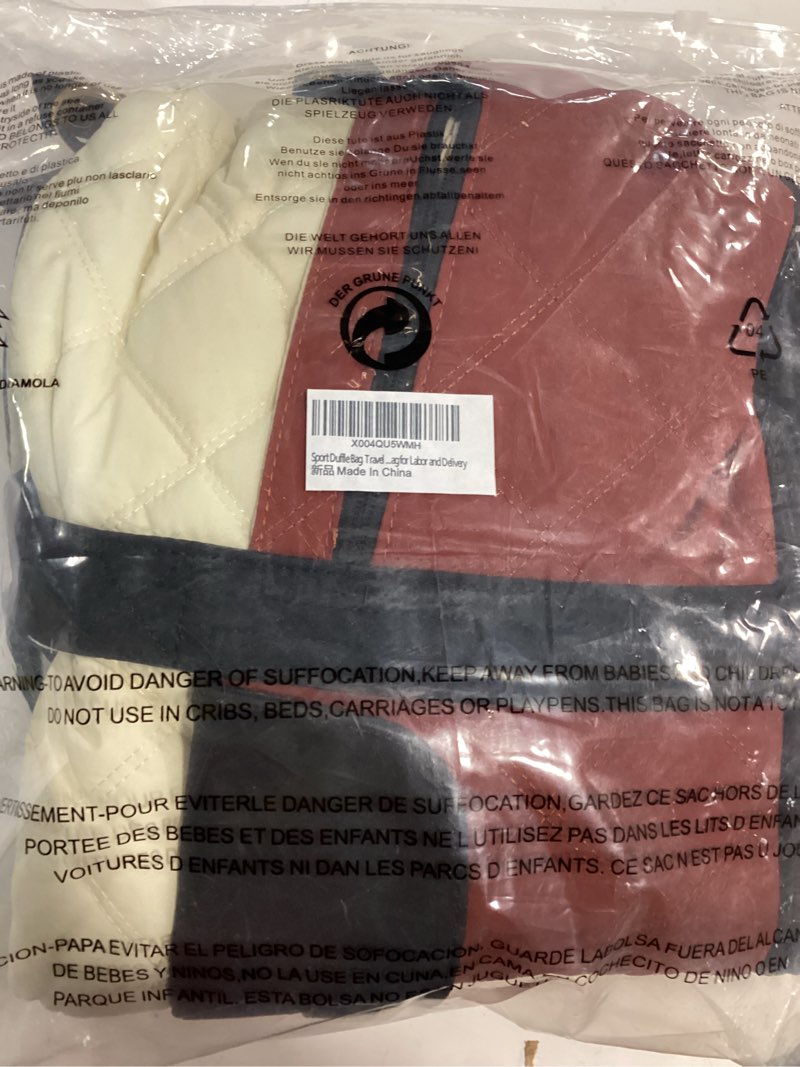 Condition photo showing Good Condition for Weekender Bags for Women, Large Travel Duffel Bag Quilted Carry On Overnight Bags with Shoe Compartment Wet Pocket Gym Duffel Bag, Hospital Bags for Labor and Delivery BK-WH