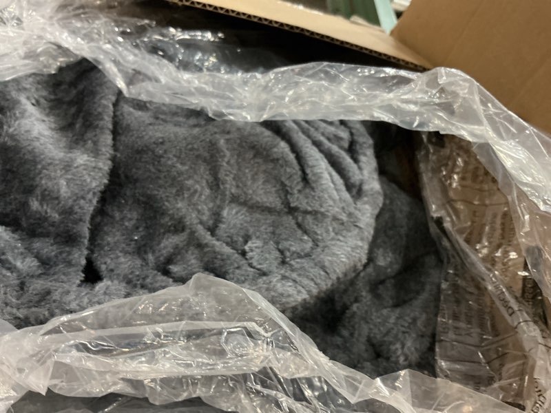 Condition photo showing Good Condition for heybly cat tree, 25.6-inch cat tower with spacious top perch for large cats, stair-style cat house furniture with dual-layer condos, sisal scratching posts, cozy basket & pompom, beige hct204sm 25.6 inch beige