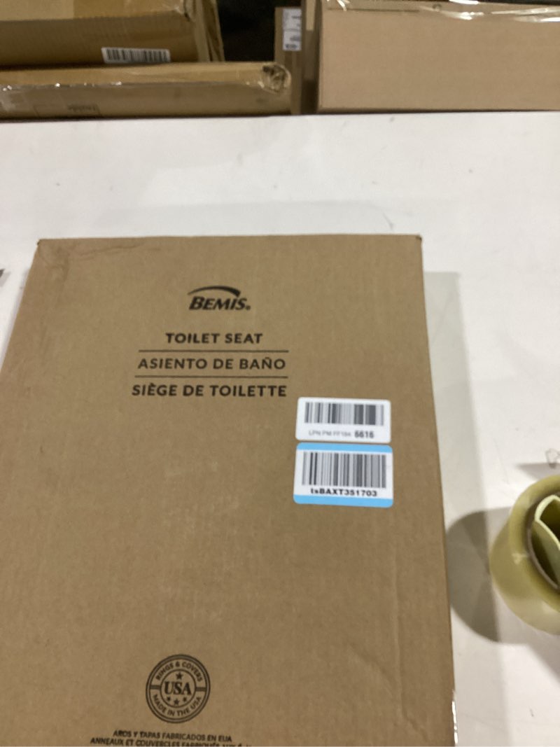 Condition photo showing New/Like New for bemis 500ec durable wood toilet seat with easy clean hinges, made in usa, round, biscuit biscuit round