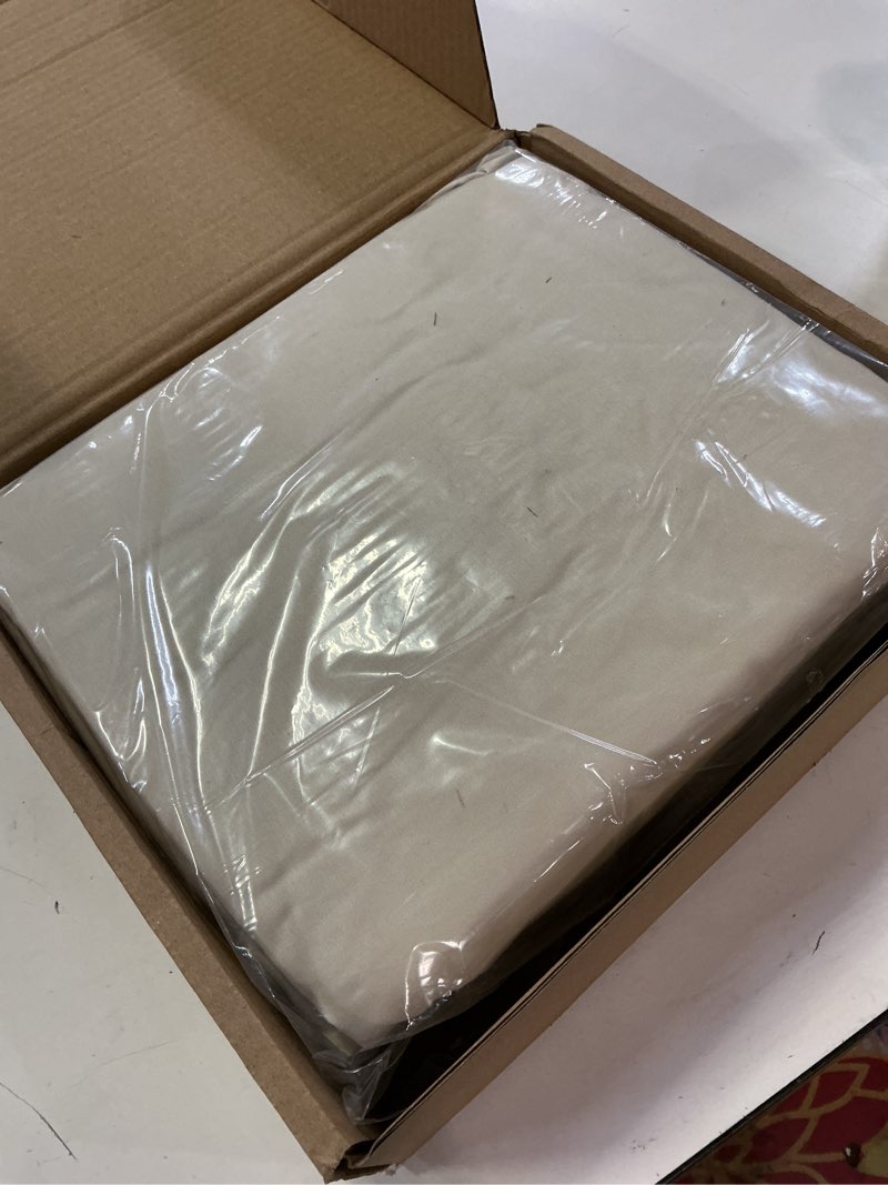 Condition photo showing New/Like New for amazon basics lightweight super soft easy care microfiber 4-piece bed sheet set with 14-inch deep pockets, queen, beige, solid