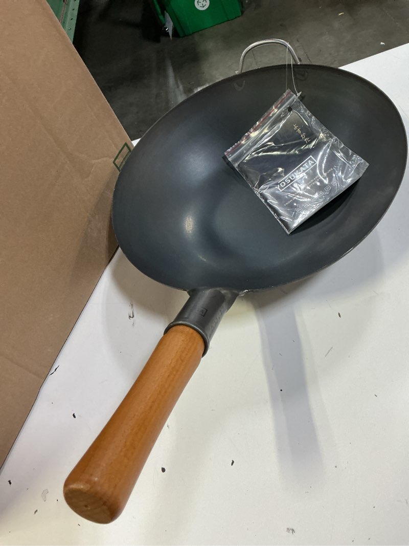 Condition photo showing Good Condition for yosukata 11.8" carbon steel wok pan – pre-seasoned flat bottom pow wok for stir fry, bbq, grill & camping – traditional japanese chinese cookware – compatible with induction, electric, gas, open fire