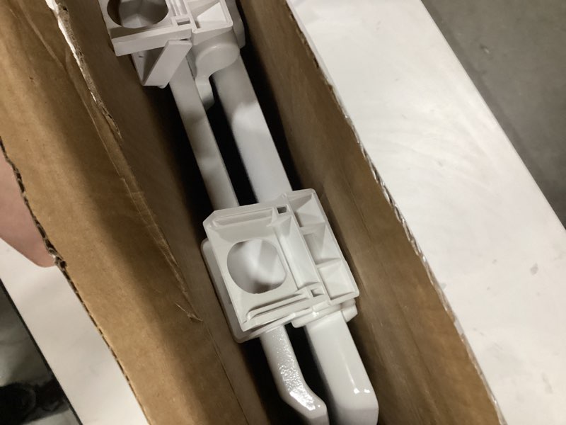 American Standard Bedminster Wood White Elongated Soft Close Toilet Seat