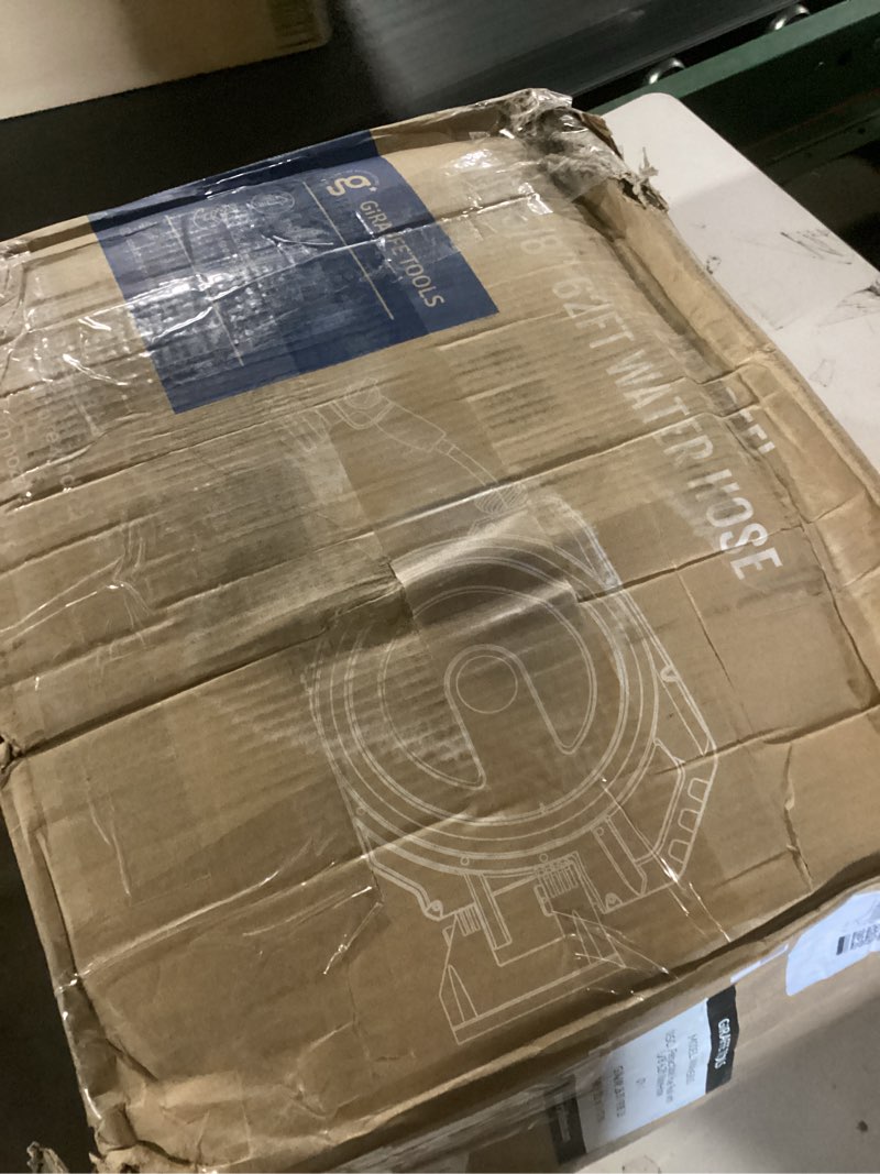 Condition photo showing New/Like New for giraffe tools aw30 retractable garden hose reel 5/8inch x 62ft hose reels for outside, with 9- function sprayer nozzle, any length lock/slow return system/wall mounted/180°swivel bracket