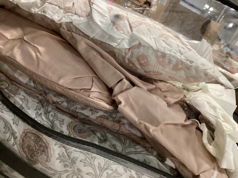 Condition photo showing As Is for Madison Park Dawn 100% Cotton Shabby Chic Comforter Set-Modern Cottage Design All Season Down Alternative Bedding, Matching Shams, Bedskirt, Decorative Pillows, Queen(90"x90"), Blush 9 Piece