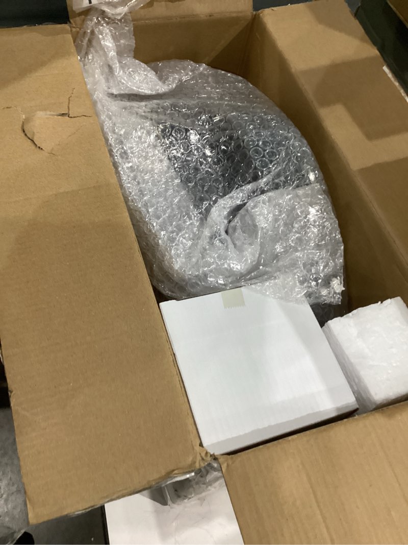 Condition photo showing New/Like New for DaYammi 180Pcs Green Plastic Plates, Green Gold Disposable Plates with Gold Silverware Dinnerware Set Include: 30 Dinner Plate,30 Dessert Plate,90 Plastic Cutlery,30 Cups for Party or Holiday parties